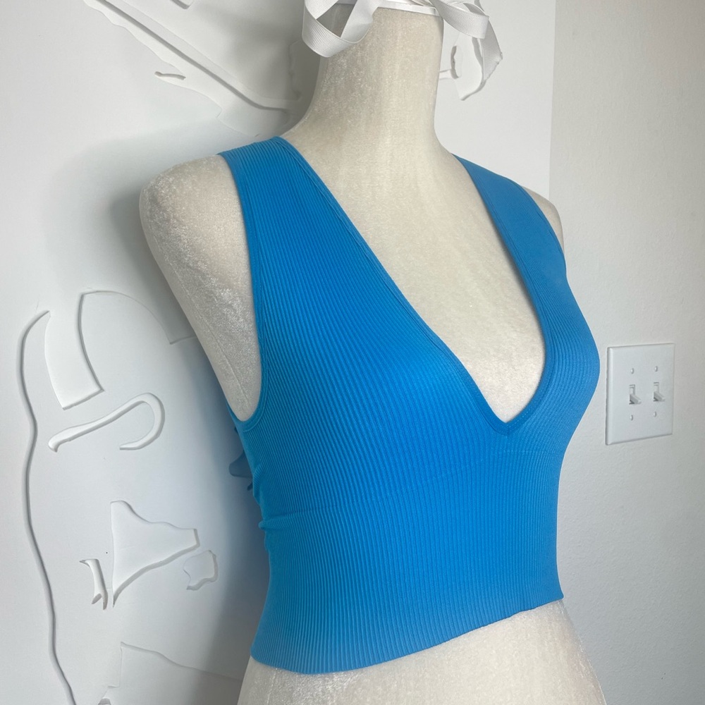Urban Outfitters V-Neck Crop